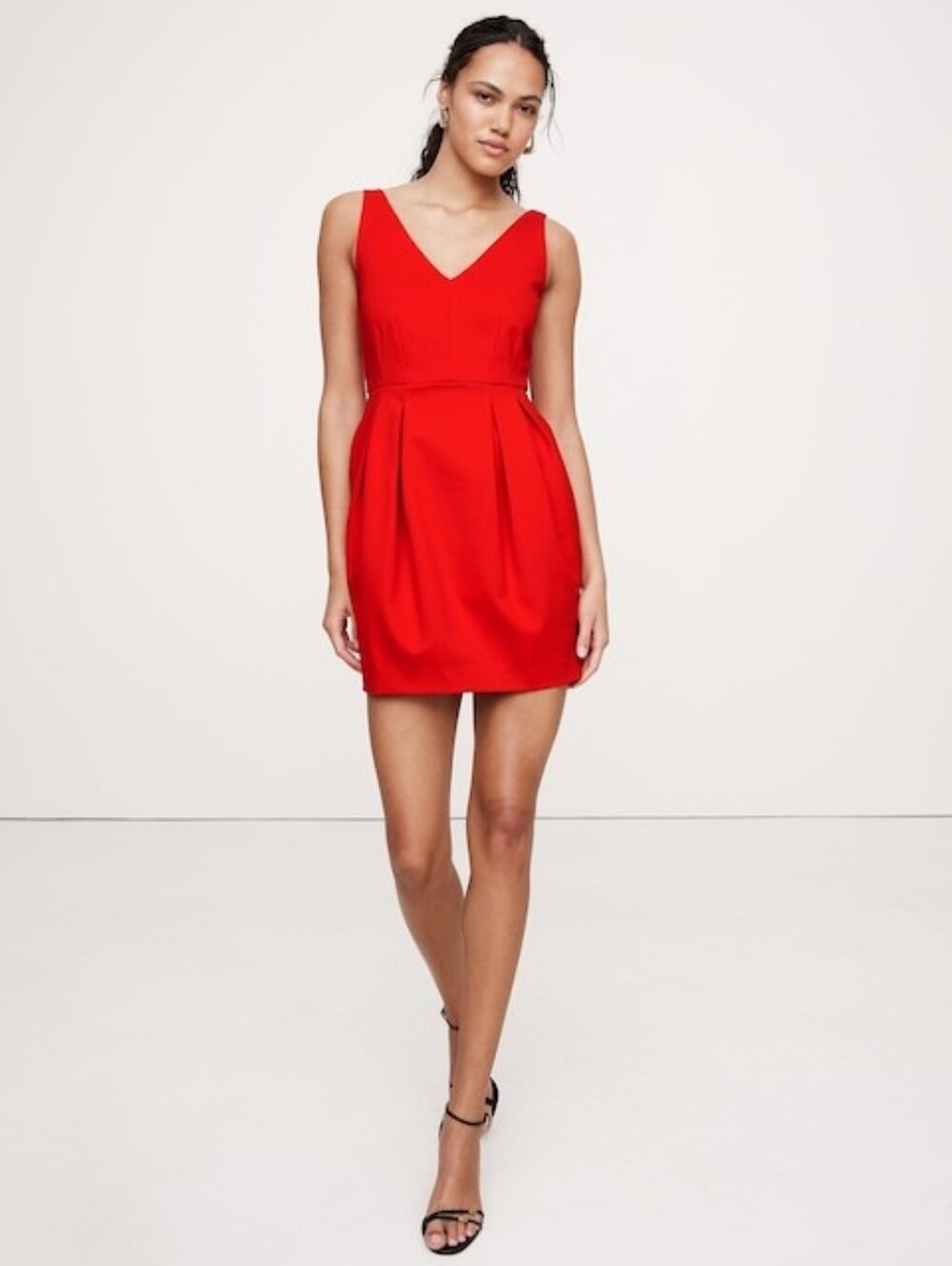 Banana Republic Red V-Neck Sleeveless Pleated Waist Mini Dress